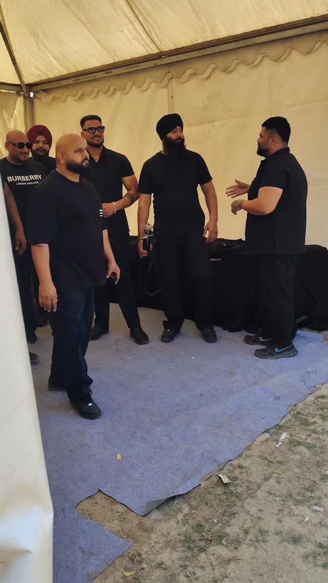 #bouncer #bodyguard #viral #traveling #viralreels @wayman_bouncer_security @bouncers_of_capital_india @ashu_porwal_123